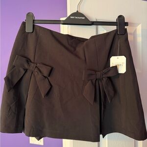 Altar’d state Black Skort with Bow Accents NWT size Large